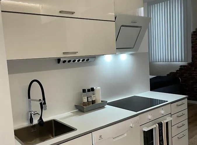 Cozzy In Old Daire *